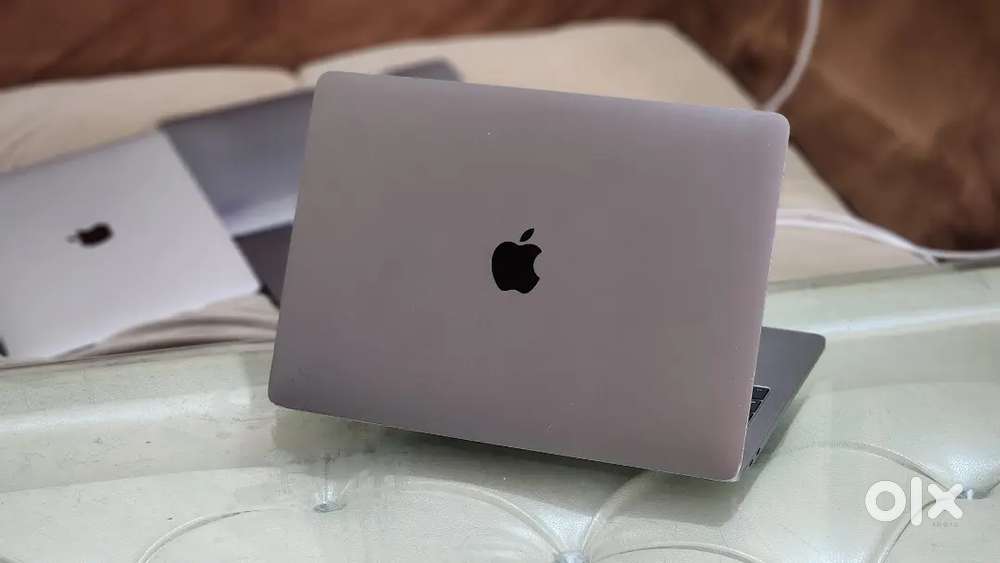 Macbook Pro i5 8gb Ram 128gb Apple SSD 13 Inch Retina Display