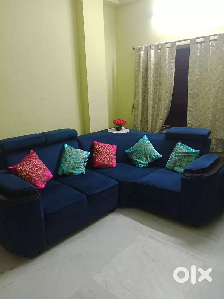 L pattern 4 seater sofa for sell.