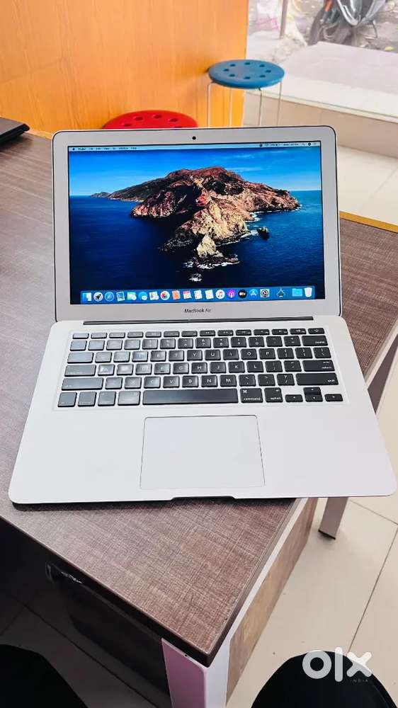 MacBook Air Core i5 (2013) Perfect Condition 4/128gb ssd