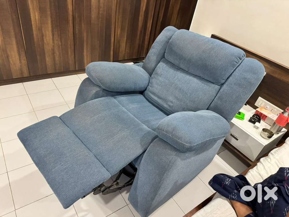Lounge recliner sofa