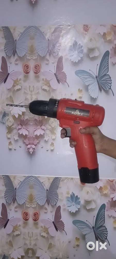 This is very good condition dril machine and very prower ful machine