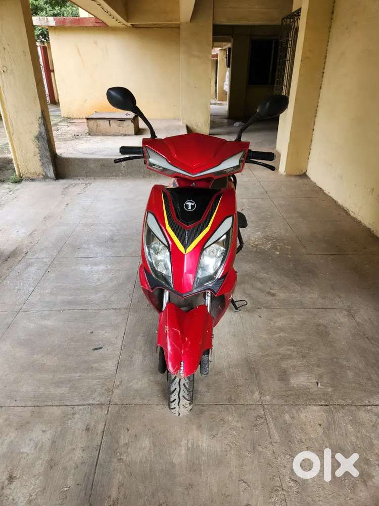 Electric scooty