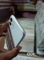 iPhone 11 with gud condition white colour