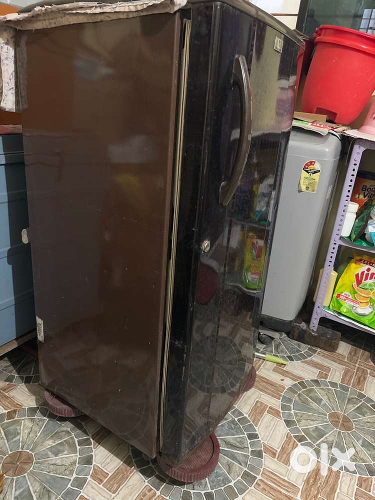 Single door fridge
