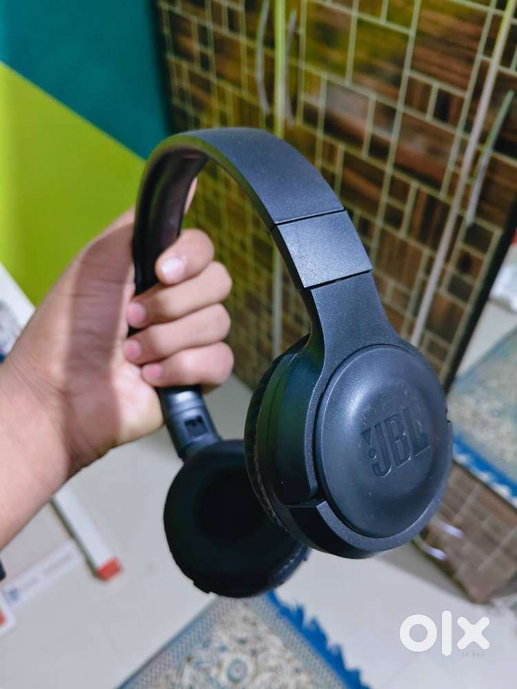 JBL HEADPHONES