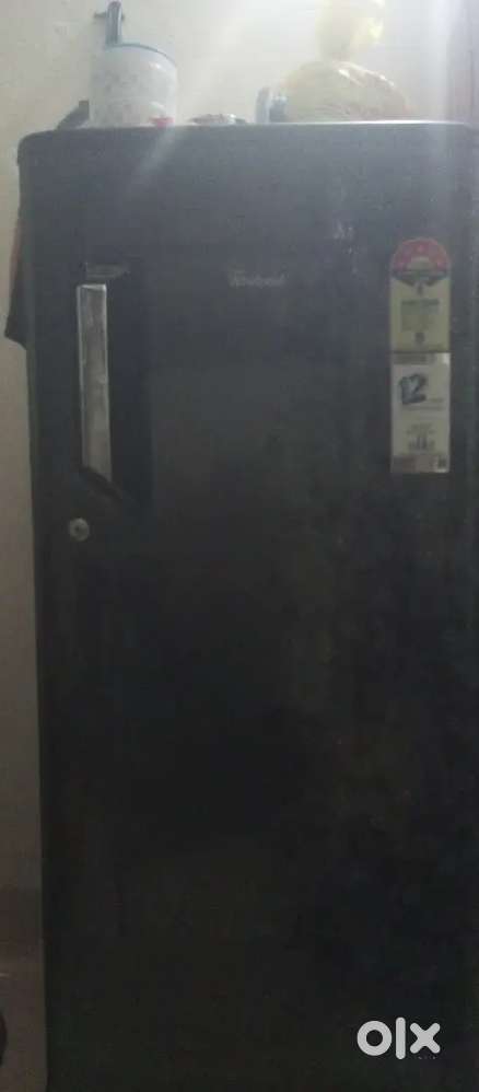 174 liters whirlpool fridge 5star