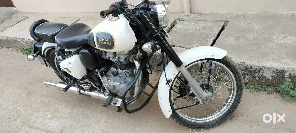 No work top condition बुलेट 350 काफी कम चली है गाड़ी टॉप कंडीशन में है