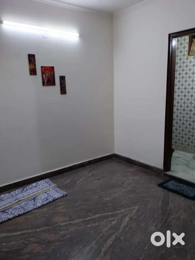 One room set , with Balcony in Shastri Nagar near metro station