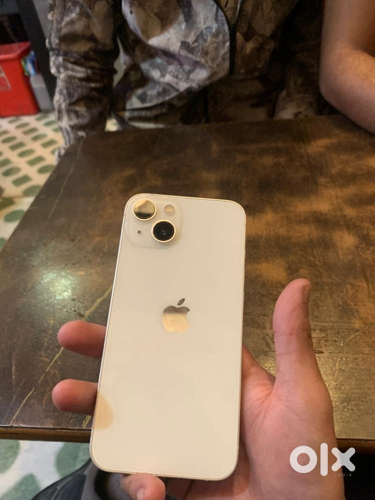 Iphone 13 white colour