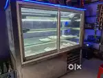 Refrigerator display
