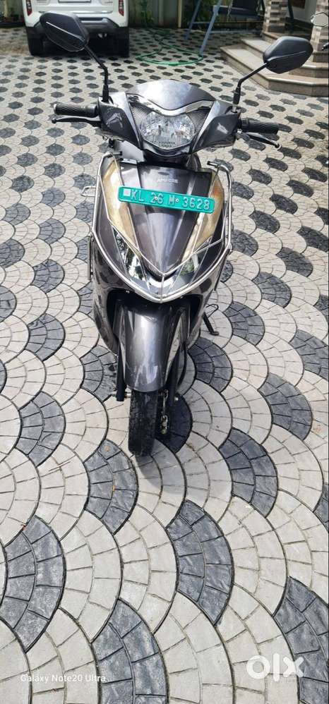 well maintained single owner scooter.