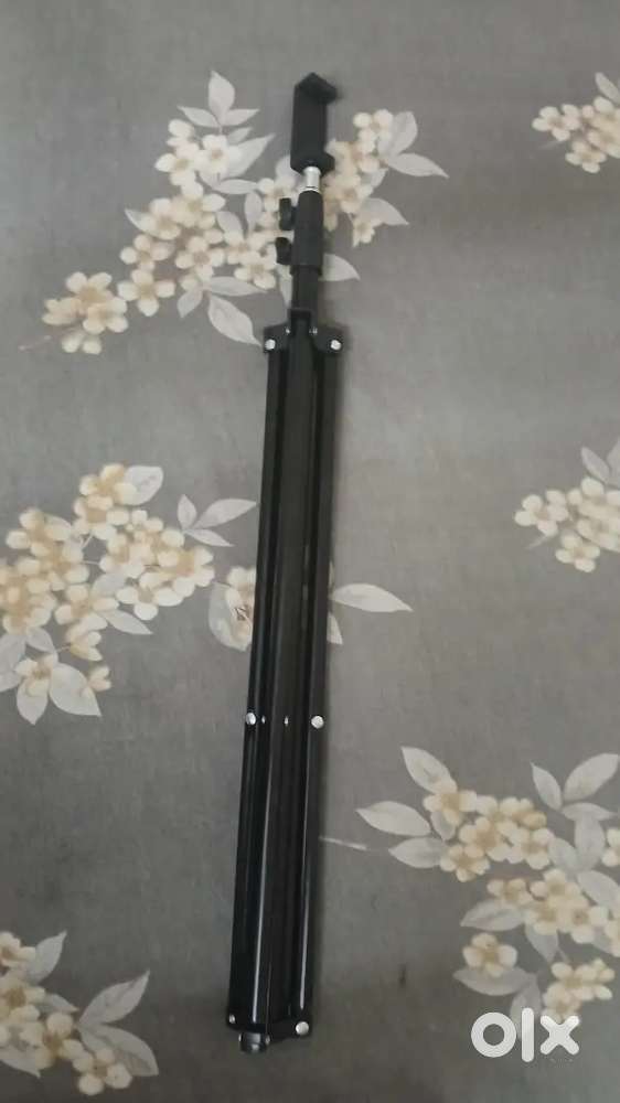 Tripod (7 feet)