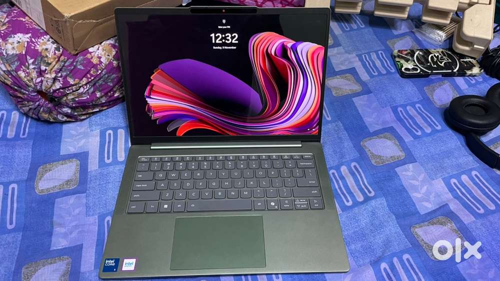 Motobook 60 4 months old 0 scratch unused