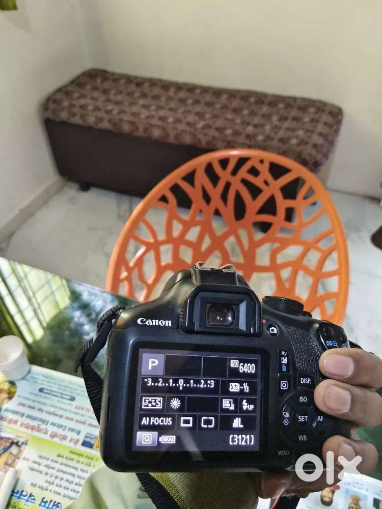 Canon D1300 DSLR