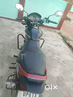 Mere pass 3 bike h yh bike khadi rhti h esliye ise bech rha hu