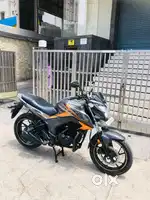 Honda hornet 160r 2019 1st own 5yr insurance new condition s.s.motors