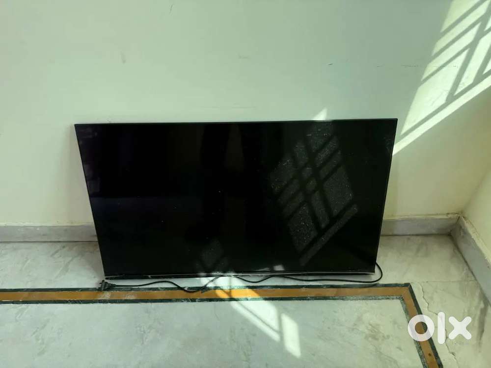 One plus 43Y For sale, display broken