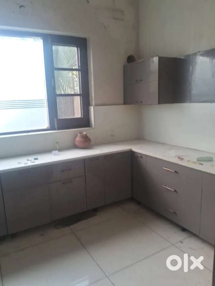 Independent 2bhk semi furnished Ground floor