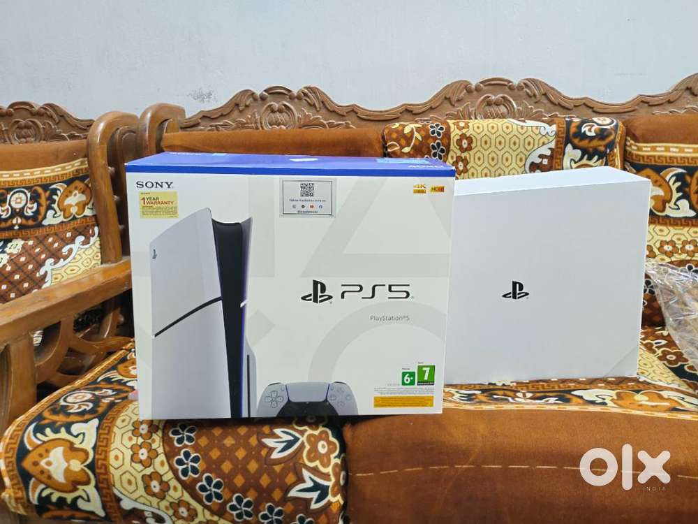 PS5 Slim Disc Edition  -- Perfect Condition with Spiderman 2 game