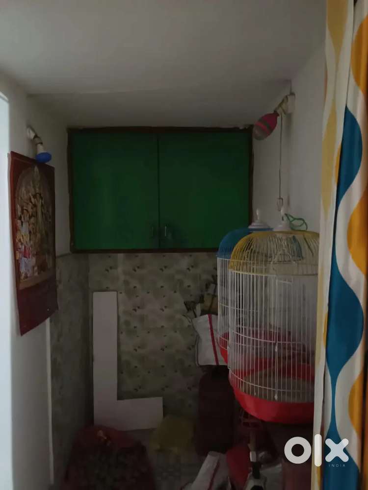 3 bhk flat available with two balcony ( urgent)