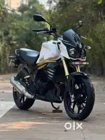 Mahindra MOJO 300