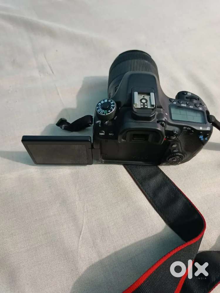 Canon camera 80D model with all kits