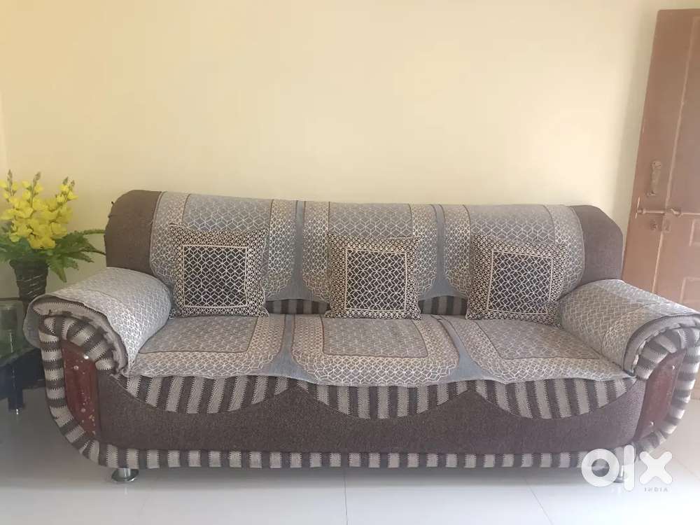 Maharaja Sofa Set For Sale ( With Cusion and 2Sets Of Cover )