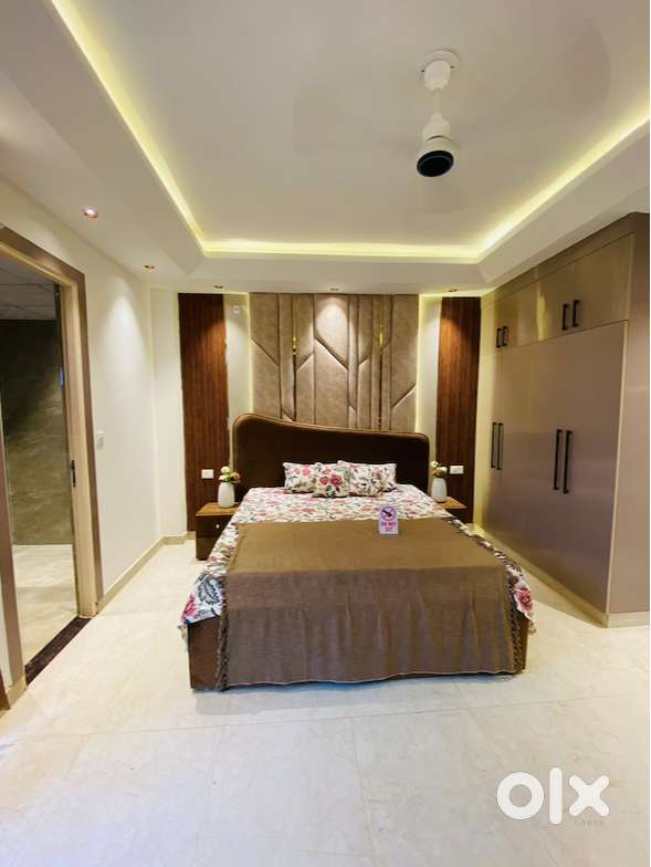 2BHK AT BEST PRICE IN NOIDA SECTOR 72