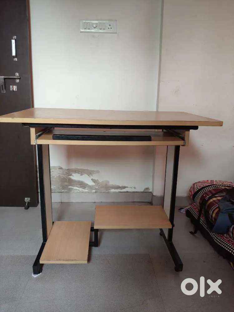 Computer Table