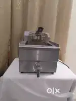 Deep fryers 8L and 16L  and sujata Mixer grinder For sale
