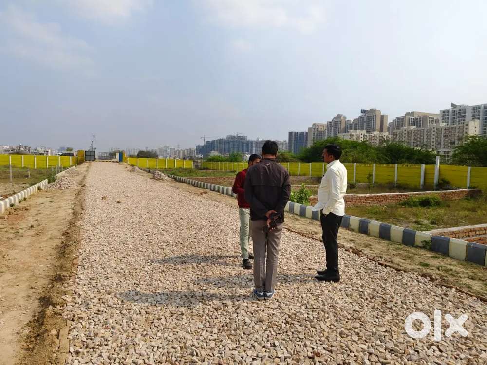 लखनऊ सुल्तानपुर रोड खुर्दही बाजार में अहिमामऊ चौराहे से नजदीक प्लॉट