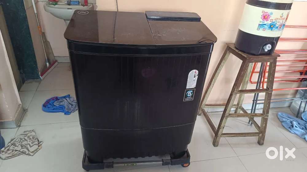 Semi automatic washing machine