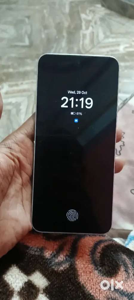 Oppo F29 5g 3 month old phone hai best condition hai ram 8+8  rom 256