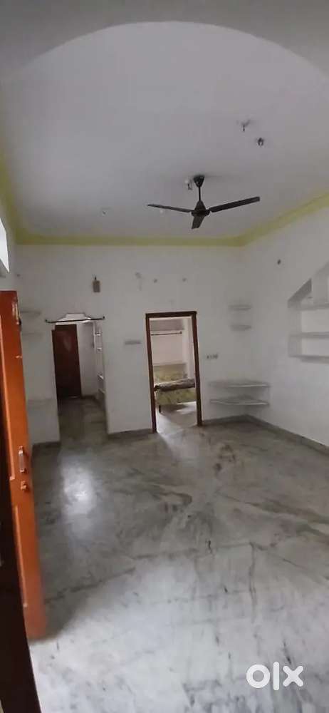 Independent 1bhk for rent in advocates colony,2bhk in bheemaram,1bhk