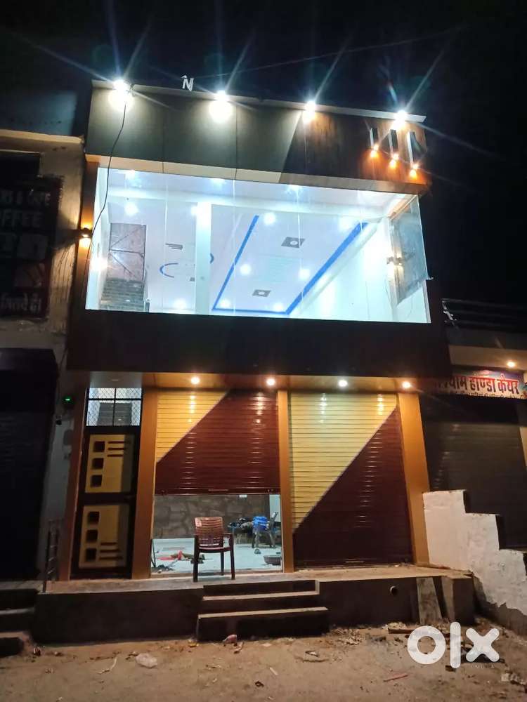 2 shop ,1 showroom, 1 room & leth bath