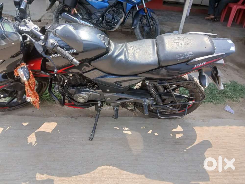 Pulser 150 top model