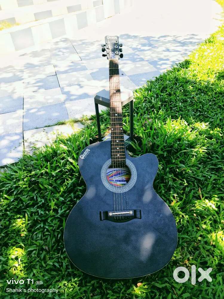 Best guitar under 2700