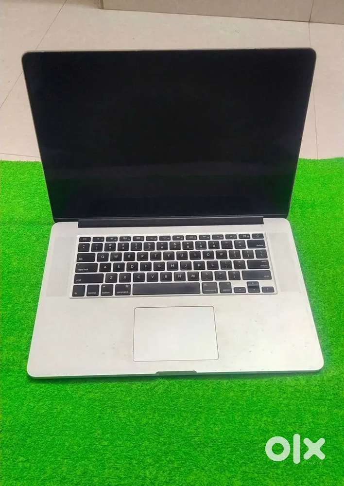 Macbook pro i7 16 Ram good condition