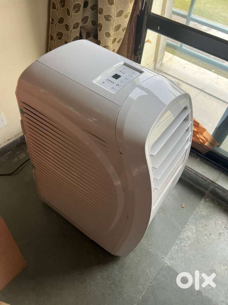 URGENT SALE: Chroma Tata Air Conditioner – Almost New!
