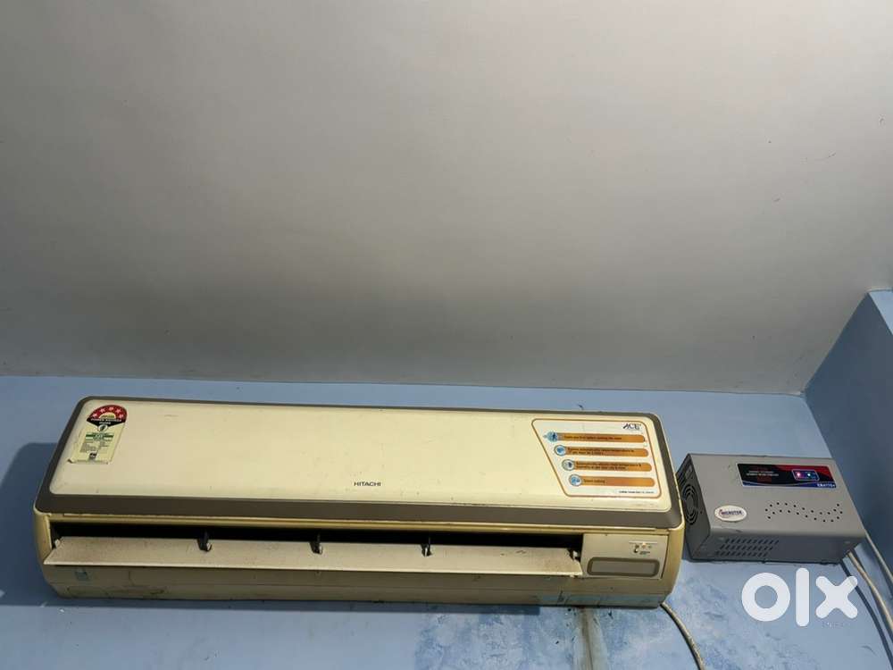 Hitachi 1.5 Ton 5 Star Ac with remote and Stablizer
