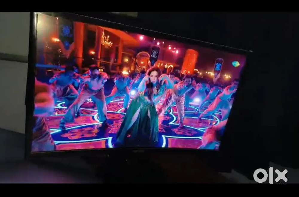 Samsung 24 Curved Full HD LED Monitor (New Condition)