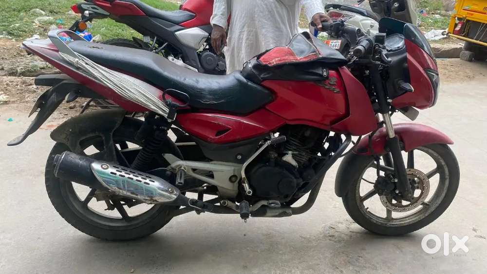 Very good condition pulser 150