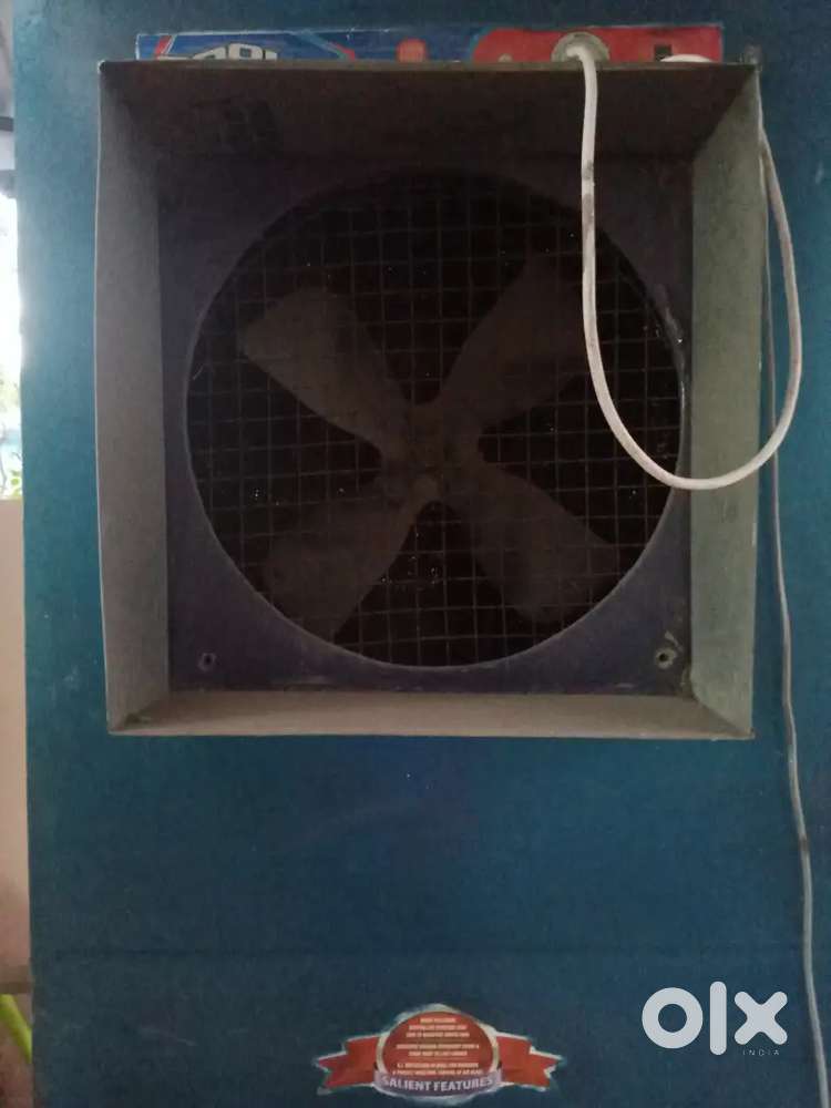 Large cooler available in very good conditions