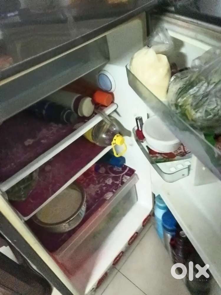 Samsung double door ka fridge hai