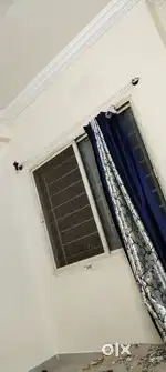 Need a flatmate girl/women