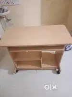 Computer table