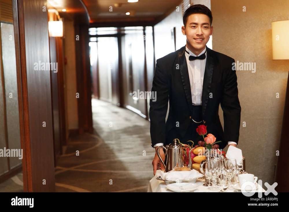 5 Star Hotel Me Fresher Ke Liye Job or Room Dono Available Hai