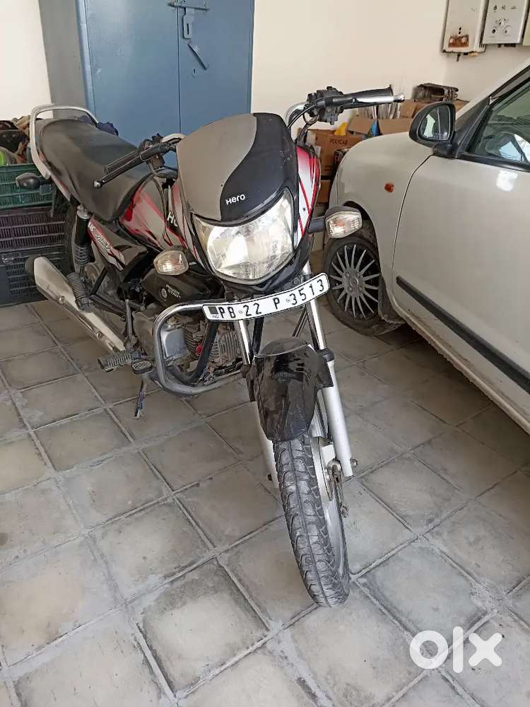 Hd deluxe bike , very good condition, self start , city Abohar