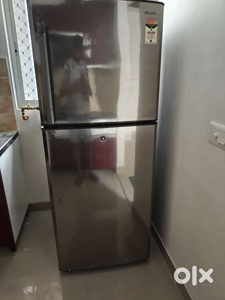 Fridge 330 Ltr
