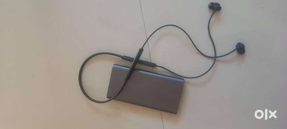 All new Realme Neckband and Xiaomi power bank